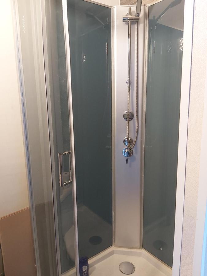 Sint-Pieters Station Rooms Гент Екстериор снимка